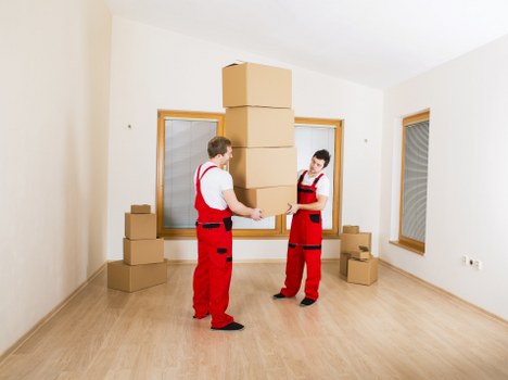 Moving van serving Crystal Palace homes and nearby South London routes